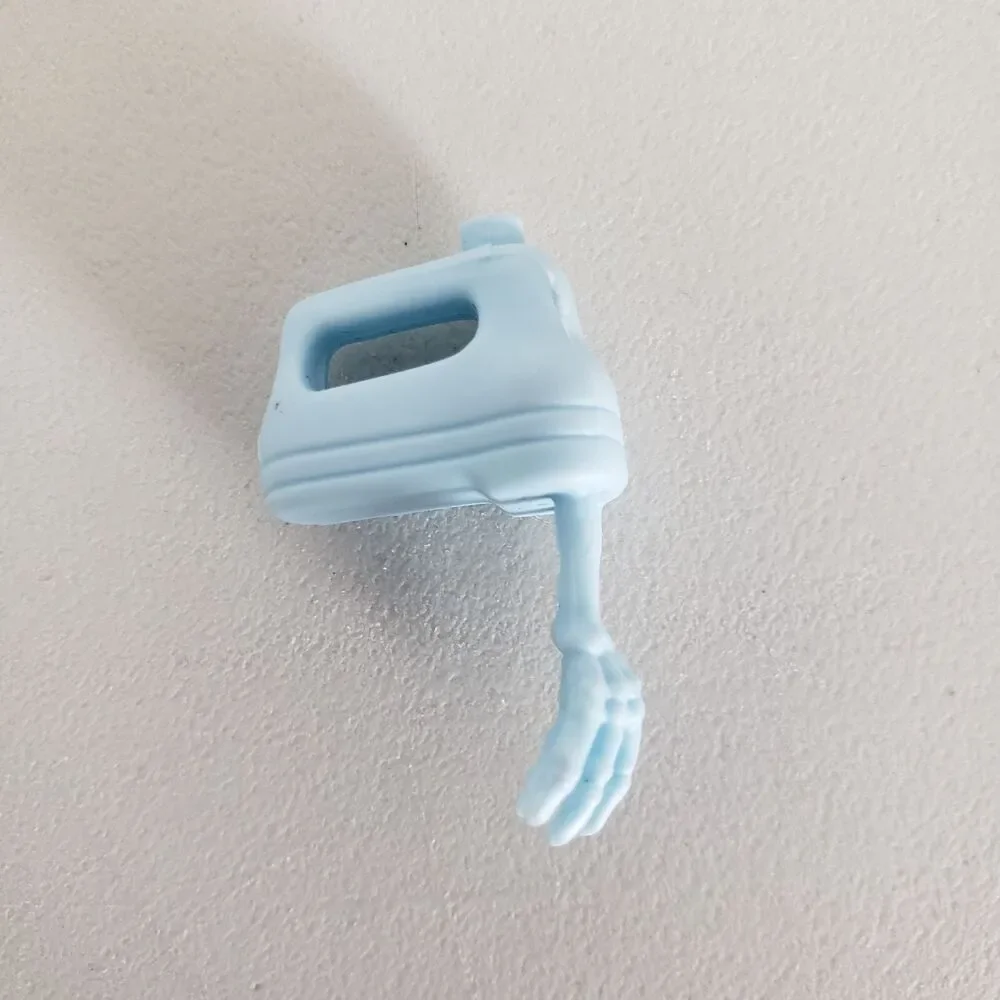 Monster High Doll Vampire Family Kitchen Play Set Blue Hand Mixer Skeleton